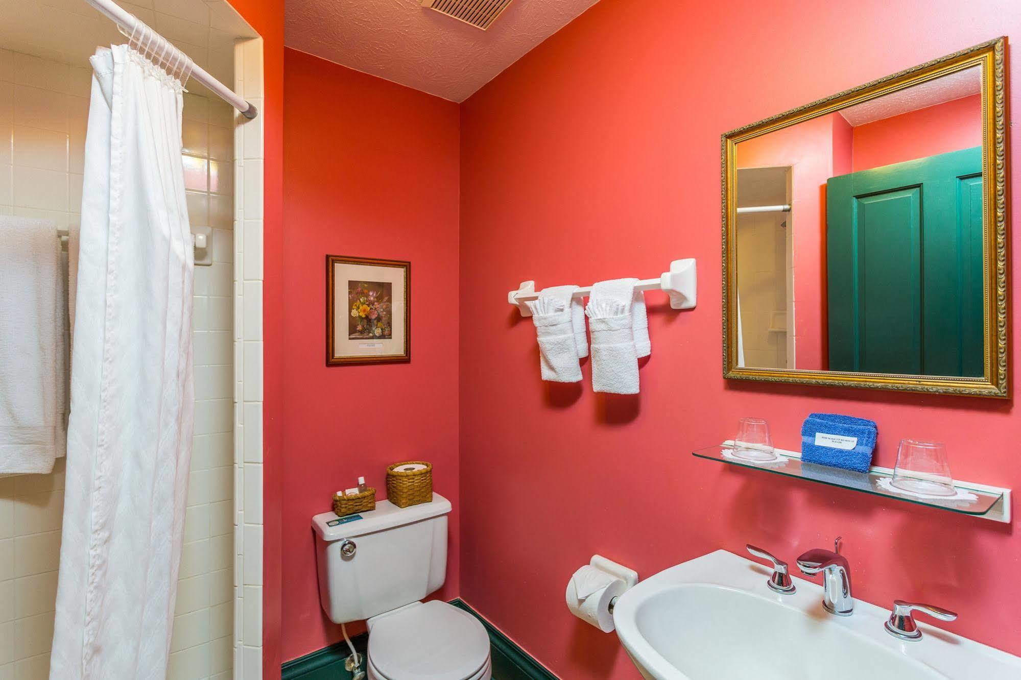 Spencer House Inn Saint Marys Extérieur photo