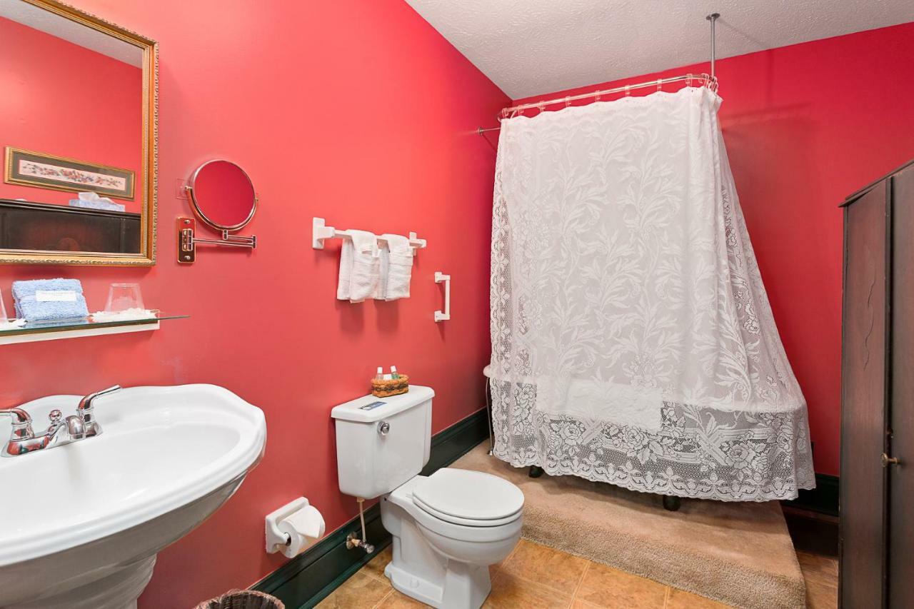 Spencer House Inn Saint Marys Extérieur photo