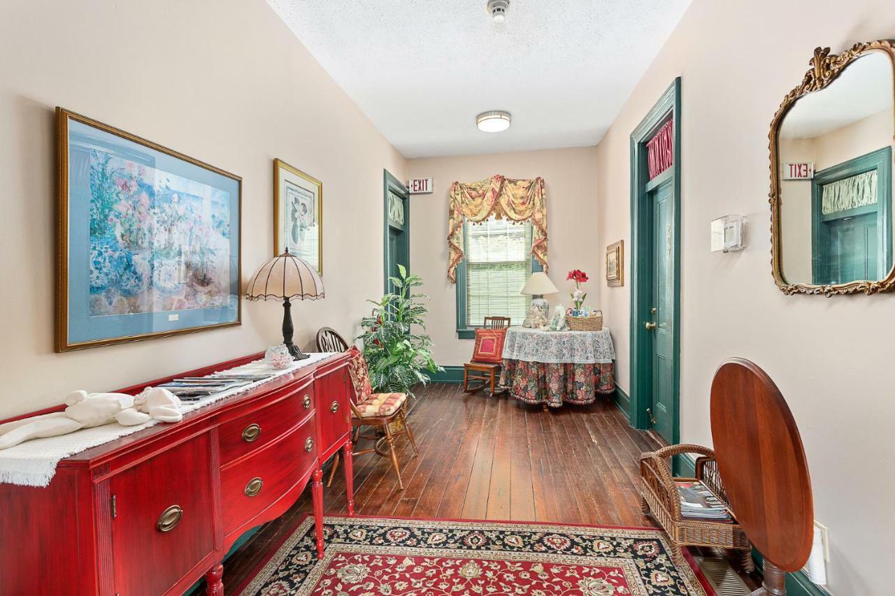 Spencer House Inn Saint Marys Extérieur photo